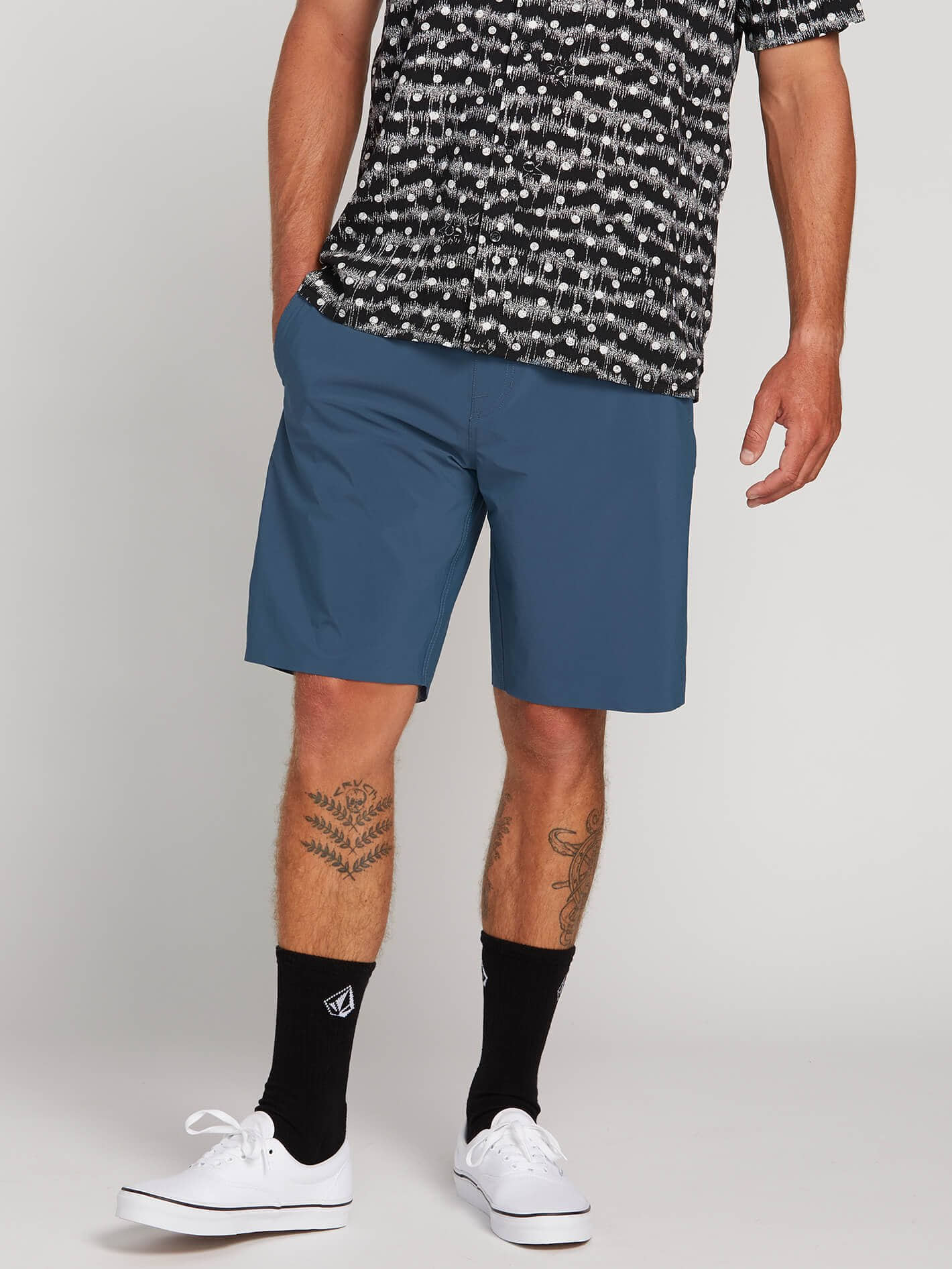 [VOLCOM] 볼컴 하이브리드숏 STONE LITE HYBRID SHORTS (NAVY)